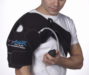 ThermoActive Shoulder Compression Support with H/C Gel Pack